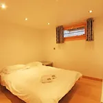 Feriehus Fuer 10 Personen In Chaonix-mont-blanc- Franzoesische Alpen - Savoyer Alpen By Interhome Chamonix