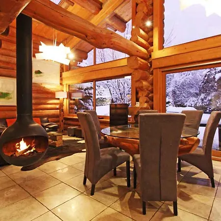 Feriehus Fuer 10 Personen In Chaonix-mont-blanc- Franzoesische Alpen - Savoyer Alpen By Interhome Chamonix